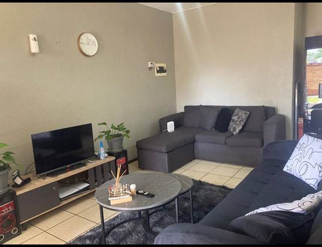 2 BEDROOM APARTMENT FOR SALE IN COMET